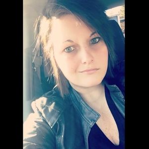 Meet your Posher, Janelle